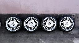 Комплект литых дисков Mercedes 19 с покрышками за 400 000 тг. в Туркестан