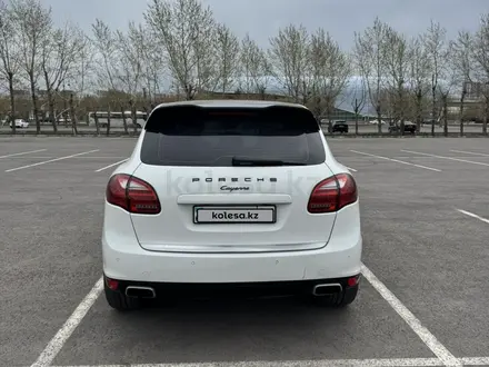 Porsche Cayenne 2012 года за 14 000 000 тг. в Астана – фото 10