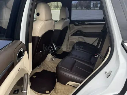 Porsche Cayenne 2012 года за 14 000 000 тг. в Астана – фото 8
