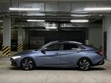 Hyundai Elantra 2023 года за 8 680 000 тг. в Астана – фото 2