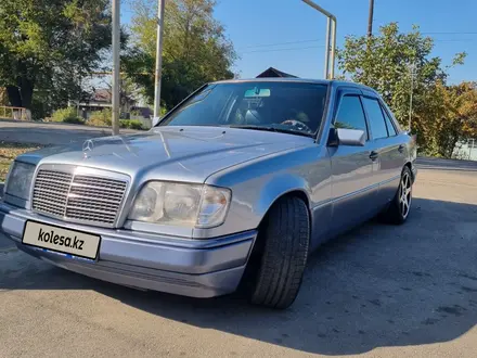 Mercedes-Benz E 220 1993 года за 4 200 000 тг. в Алматы – фото 9