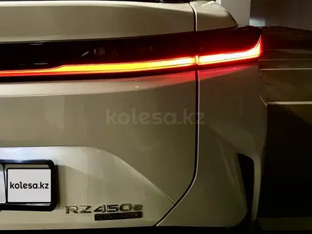 Lexus RZ 2023 года за 29 500 000 тг. в Алматы – фото 12