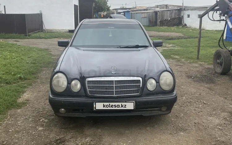 Mercedes-Benz E 200 1997 годаfor2 400 000 тг. в Астана