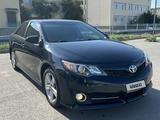 Toyota Camry 2013 годаfor5 850 000 тг. в Атырау – фото 2