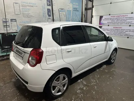 Chevrolet Aveo 2013 года за 2 700 000 тг. в Астана – фото 5