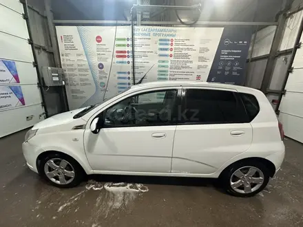 Chevrolet Aveo 2013 года за 2 700 000 тг. в Астана – фото 8