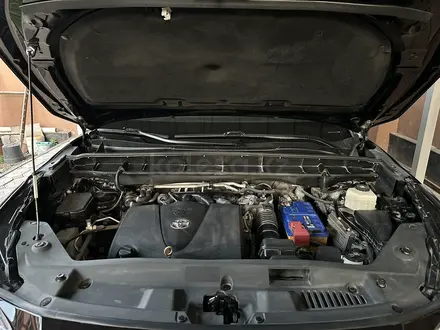 Toyota Highlander 2021 года за 23 000 000 тг. в Шымкент – фото 2