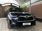 Toyota Highlander 2021 года за 23 000 000 тг. в Шымкент