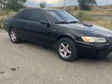 Toyota Camry 1999 года за 3 600 000 тг. в Усть-Каменогорск – фото 2