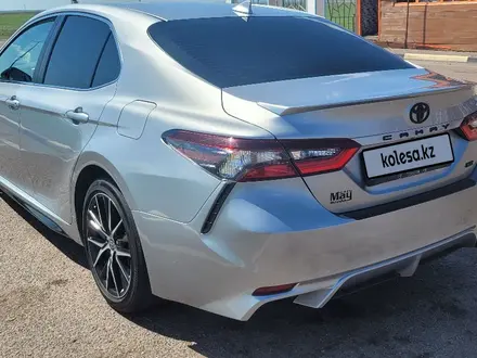 Toyota Camry 2021 года за 12 500 000 тг. в Талдыкорган