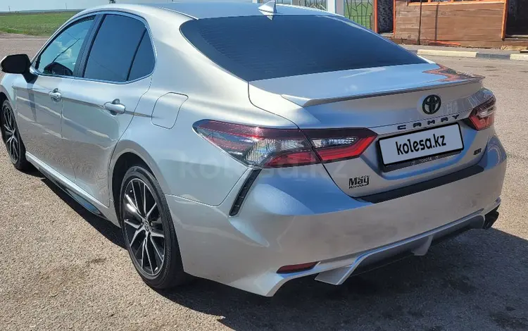 Toyota Camry 2021 года за 12 500 000 тг. в Талдыкорган