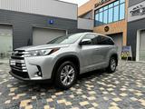 Toyota Highlander 2016 года за 12 500 000 тг. в Тараз