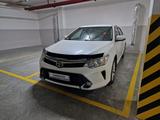 Toyota Camry 2016 годаfor13 800 000 тг. в Шымкент