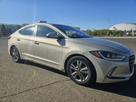 Hyundai Elantra 2018 года за 5 000 000 тг. в Уральск