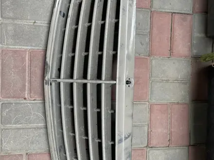 Решетку радиатора Mercedes W222 за 40 000 тг. в Алматы