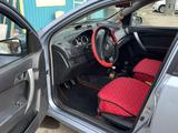 Chevrolet Aveo 2012 года за 1 700 000 тг. в Уральск – фото 5