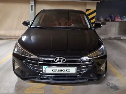 Hyundai Elantra 2020 года за 8 000 000 тг. в Астана