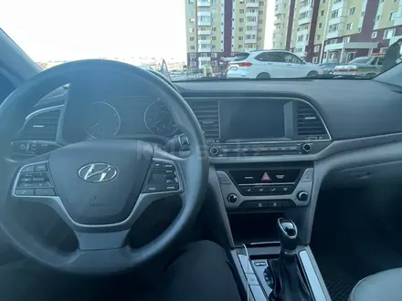 Hyundai Elantra 2016 года за 7 500 000 тг. в Усть-Каменогорск – фото 4