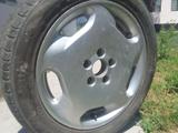 Диск с резиной 215/55 R17 за 18 500 тг. в Отеген-Батыр – фото 3