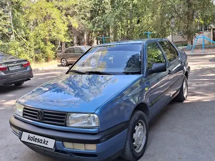 Volkswagen Vento 1993 года за 1 300 000 тг. в Тараз