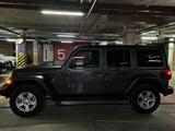 Jeep Wrangler 2022 года за 28 700 000 тг. в Астана – фото 2