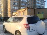 Toyota RAV4 2010 года за 6 900 000 тг. в Петропавловск – фото 3