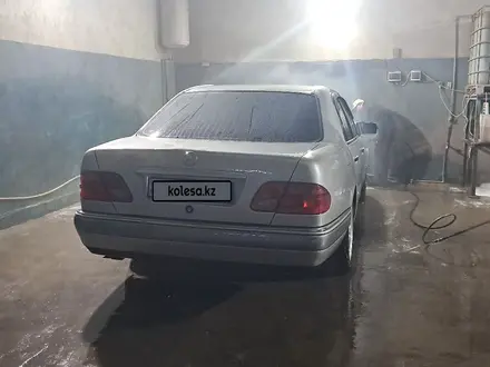 Mercedes-Benz E 280 1997 года за 2 900 000 тг. в Шымкент – фото 6