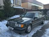 Mercedes-Benz E 300 1992 годаfor1 850 000 тг. в Шымкент