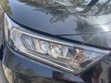 Toyota RAV4 2022 года за 14 600 000 тг. в Алматы – фото 2