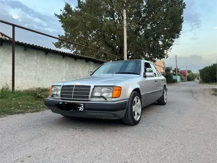 Mercedes-Benz E 220 1993 года за 2 700 000 тг. в Алматы – фото 5