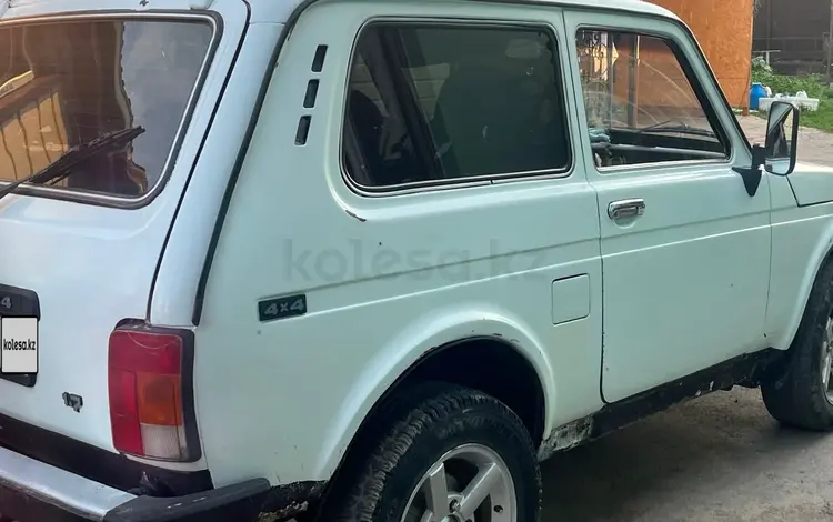 ВАЗ (Lada) Lada 2121 2003 годаүшін1 000 000 тг. в Алматы