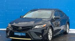 Toyota Camry 2018 года за 12 660 000 тг. в Алматы