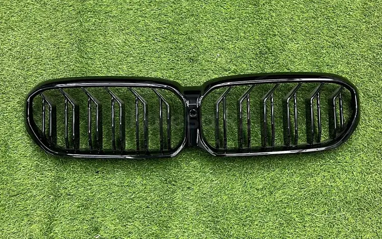 РЕШЕТКА РАДИАТОРА НА BMW G30 РЕСТ за 40 000 тг. в Астана