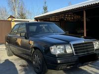 Mercedes-Benz E 230 1988 года за 1 400 000 тг. в Петропавловск