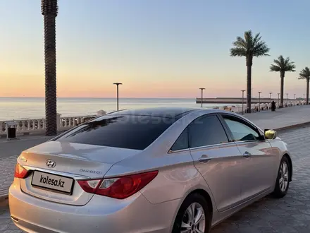 Hyundai Sonata 2011 года за 5 500 000 тг. в Жанаозен – фото 10