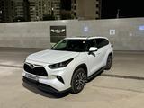 Toyota Highlander 2022 года за 24 000 000 тг. в Шымкент