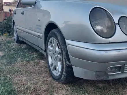 Mercedes-Benz E 280 1996 года за 3 300 000 тг. в Уральск – фото 19