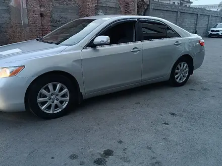 Toyota Camry 2007 года за 5 300 000 тг. в Тараз – фото 2