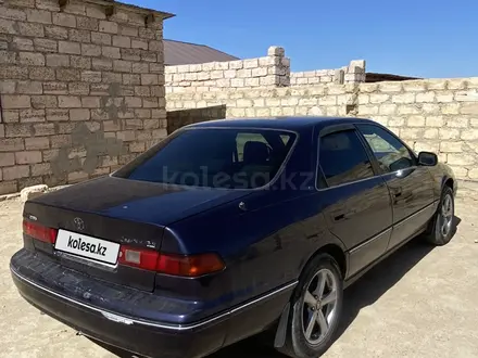 Toyota Camry 1998 года за 2 700 000 тг. в Актау – фото 3