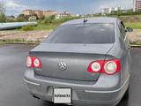 Volkswagen Passat 2006 годаfor3 400 000 тг. в Астана – фото 3