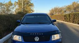 Volkswagen Passat 1998 годаүшін1 400 000 тг. в Жезказган