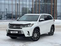 Toyota Highlander 2019 года за 19 900 000 тг. в Астана