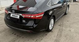 Toyota Avalon 2016 года за 6 200 000 тг. в Атырау – фото 4