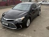 Toyota Avalon 2016 года за 8 500 000 тг. в Атырау