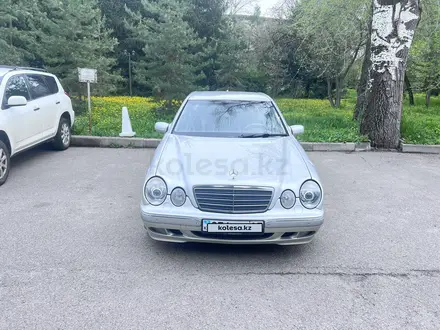 Mercedes-Benz E 280 2000 года за 4 800 000 тг. в Алматы – фото 20