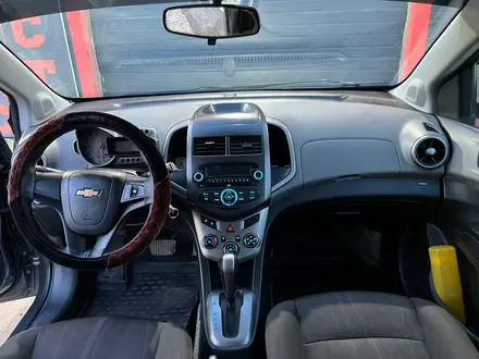 Chevrolet Aveo 2013 года за 3 500 000 тг. в Актобе – фото 5