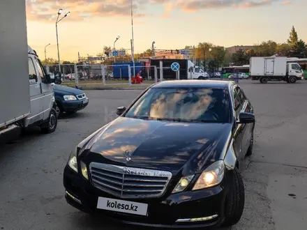 Mercedes-Benz E 200 2011 года за 6 000 000 тг. в Алматы