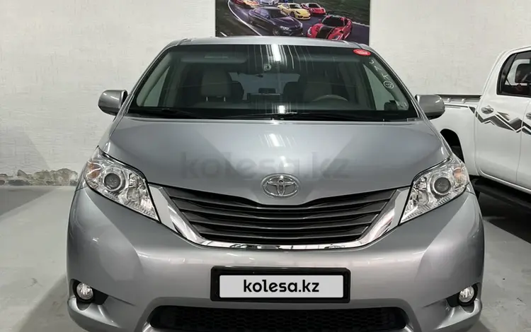 Toyota Sienna 2012 года за 13 500 000 тг. в Актау