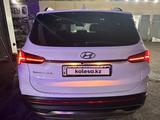 Hyundai Santa Fe 2021 года за 15 500 000 тг. в Шымкент – фото 3