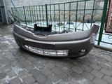 Передний бампер nissan note e11 за 15 000 тг. в Алматы